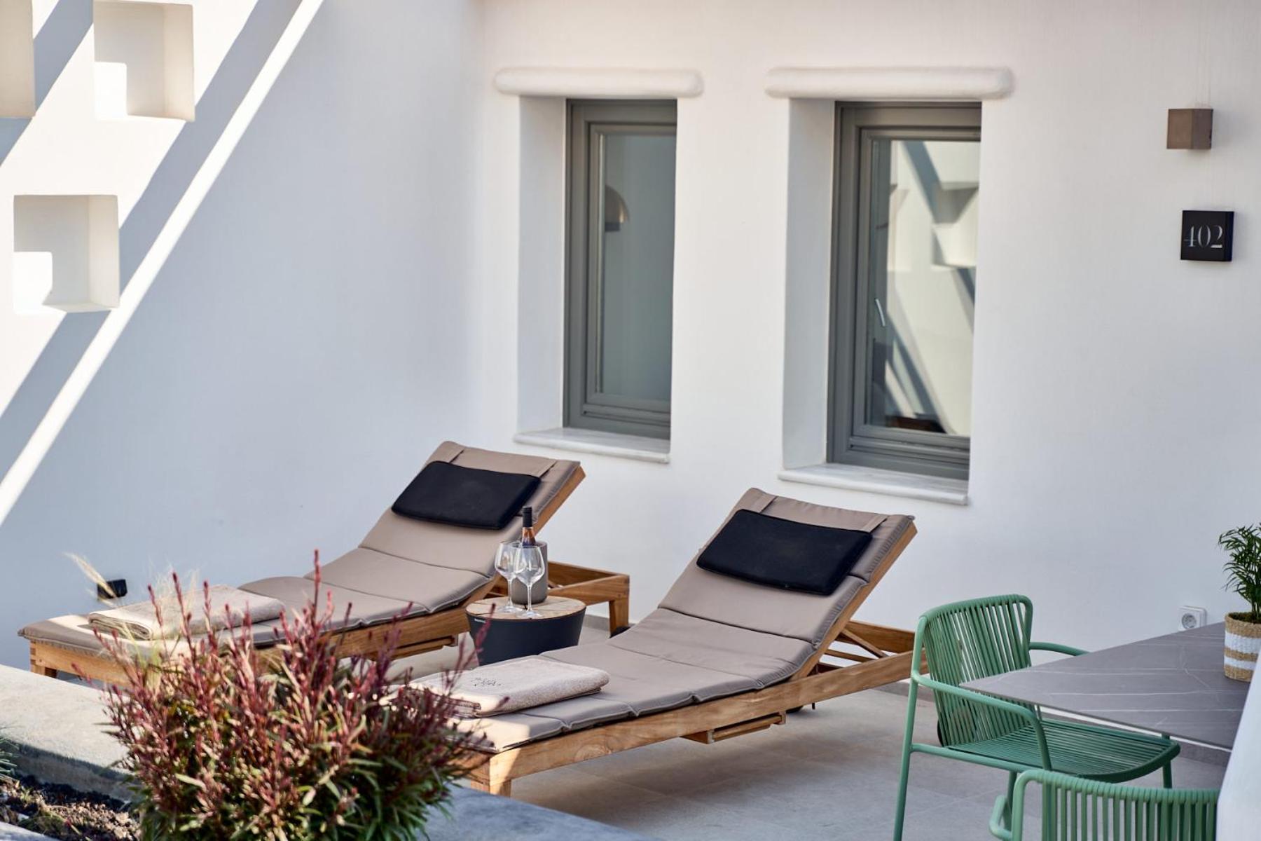 Alleys All-Suite Hotel & Spa Pyrgos Kallistis Room photo